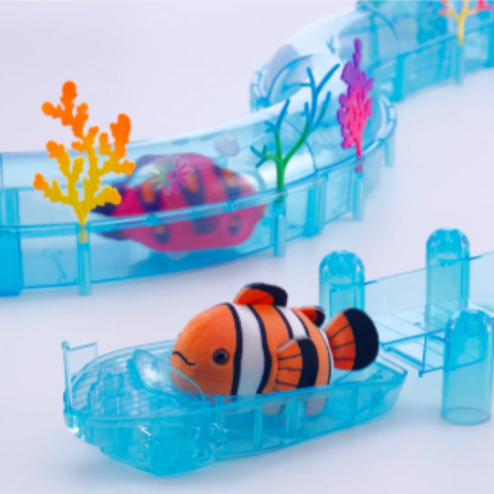 PISTA INTERACTIVA DE PECES / INCLUYE 28 PIEZAS